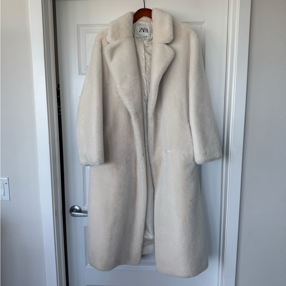 Zara Women's Elegant Cream Teddy Jacket